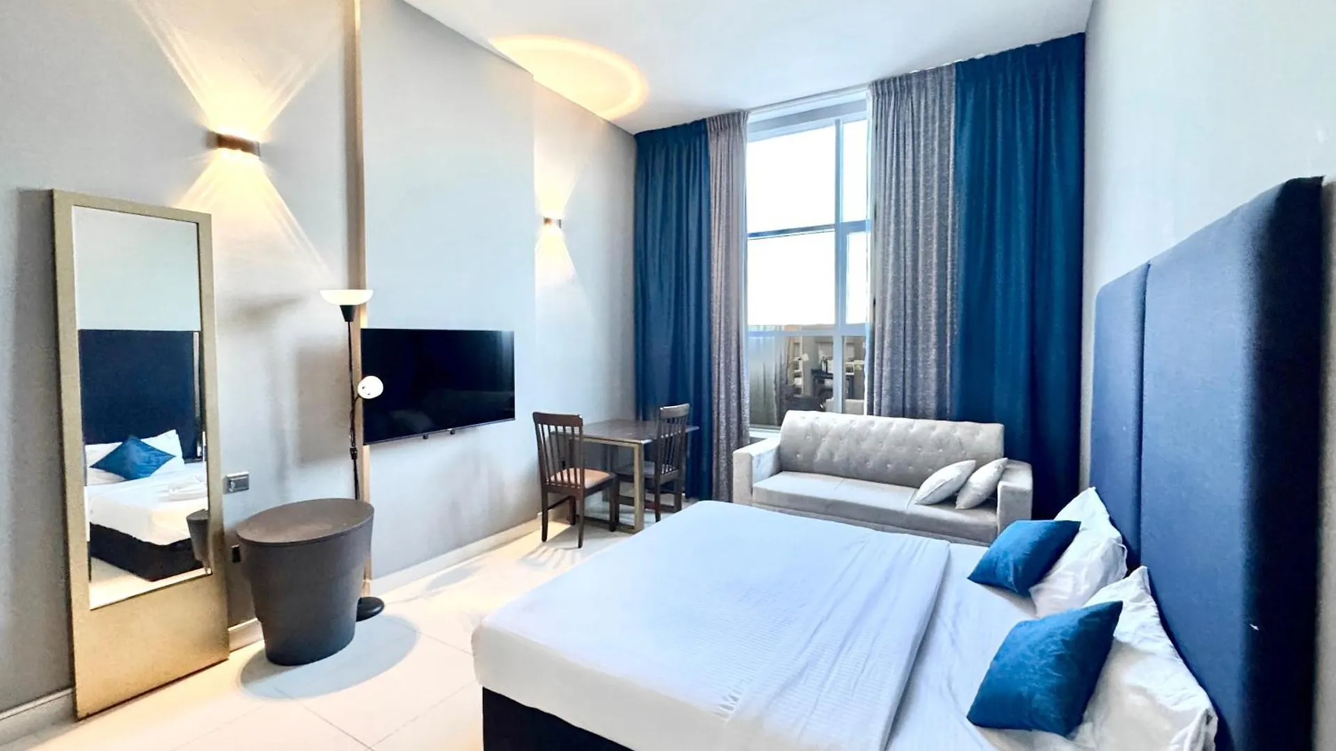 Apartment Al Manara Classic Lux Studio Dubai United Arab Emirates