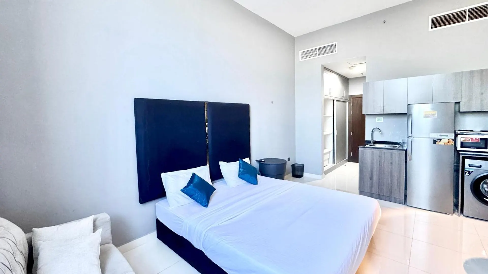 Al Manara Classic Lux Studio Dubai